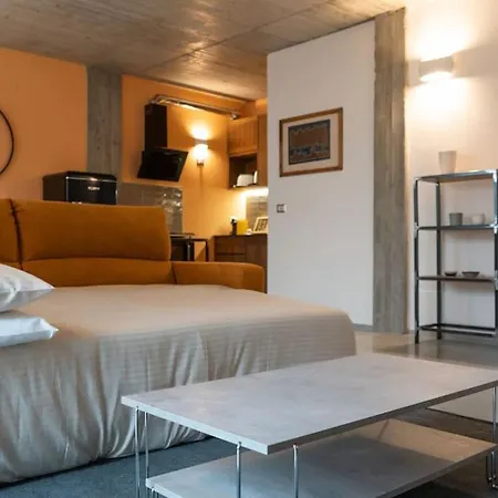 Recinto Nobili 3 - Private Parking Su Richiesta