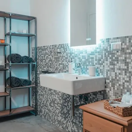 Recinto Nobili 3 - Private Parking Su Richiesta * Asti