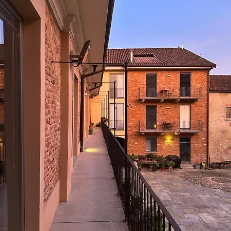 Recinto Nobili 3 - Private Parking Su Richiesta 아스티