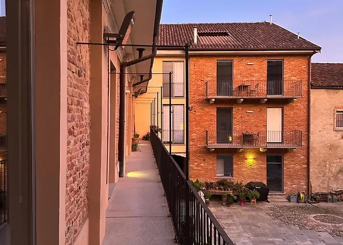 Recinto Nobili 3 - Private Parking Su Richiesta Asti