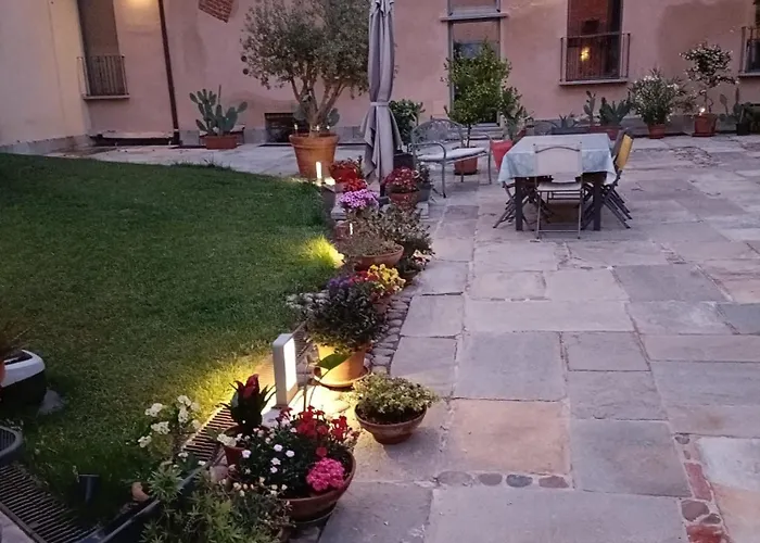 Recinto Nobili 3 - Private Parking Su Richiesta